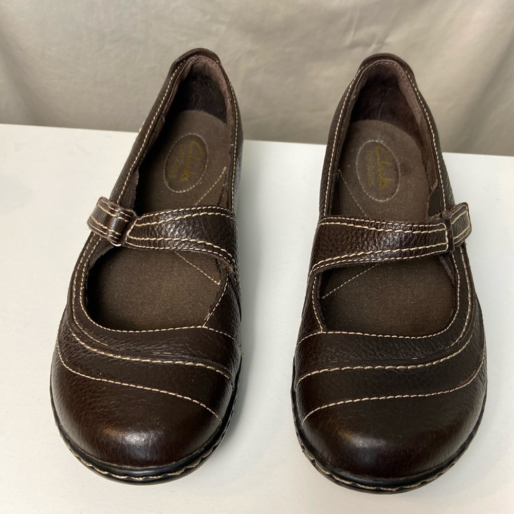 Clarks Ashland Avenue Mary Janes Womens 8.5 Leather Brown Leather Comfortable